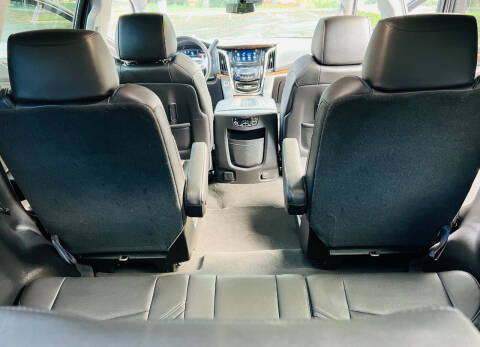 2017 Cadillac Escalade Luxury