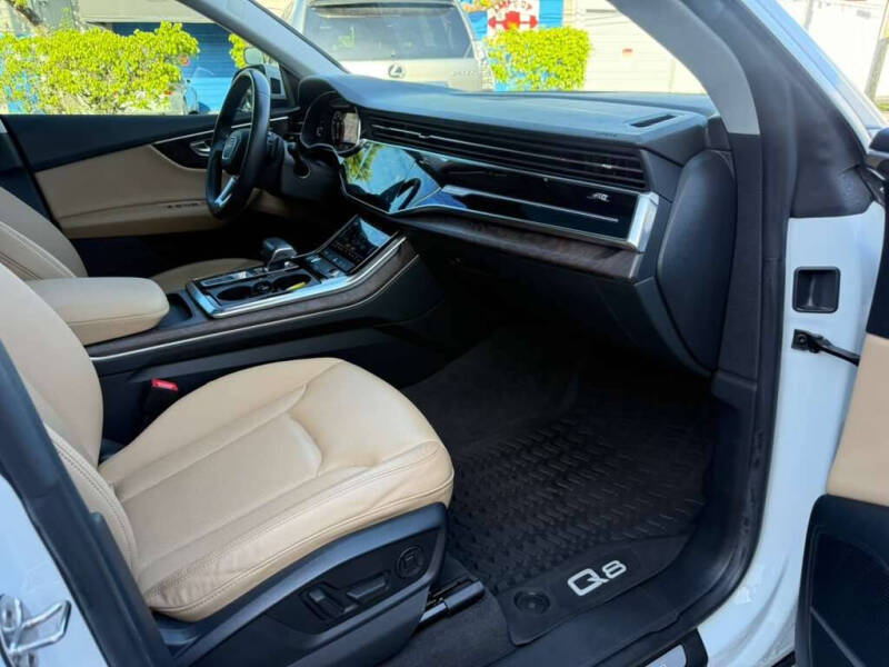 2019 Audi Q8 quattro Premium Plus 55 TFSI