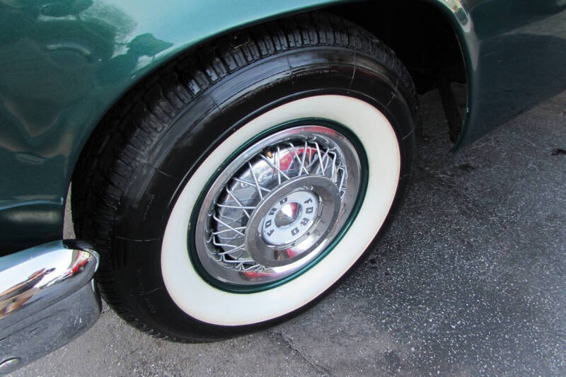 1957 Ford Thunderbird