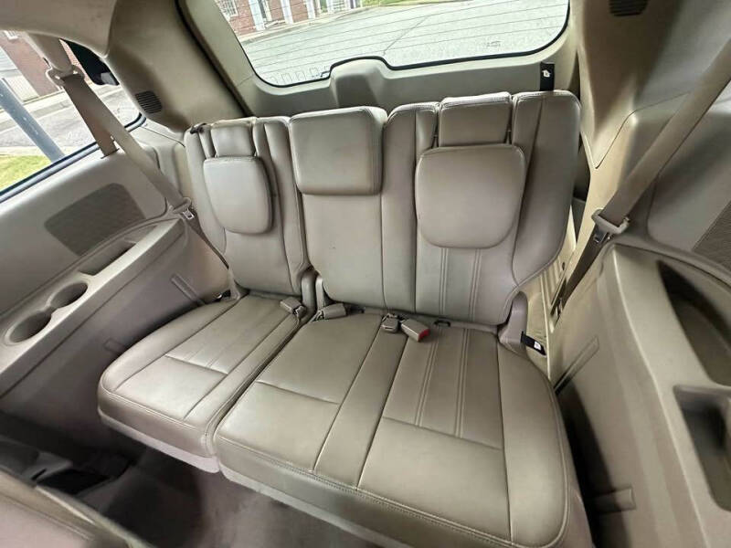 2013 Chrysler Town and Country Touring