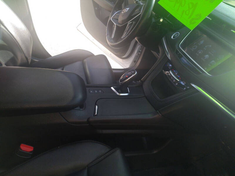 2017 Cadillac XT5 Premium Luxury