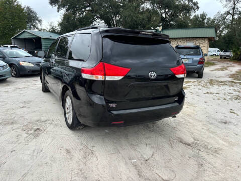 2012 Toyota Sienna LE 7-Passenger