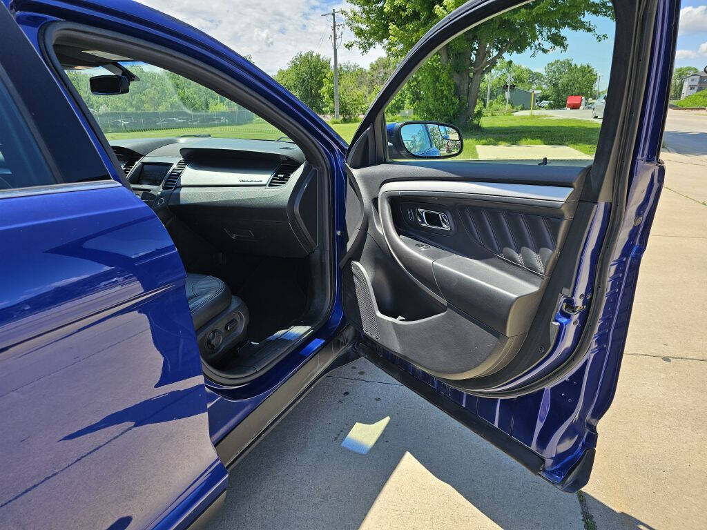 2015 Ford Taurus for sale in Hiawatha, IA Bigfoot Auto