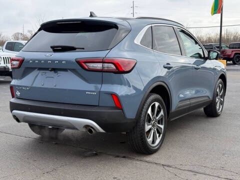 2024 Ford Escape Platinum