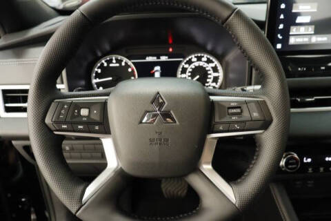 2026 Mitsubishi Outlander LE
