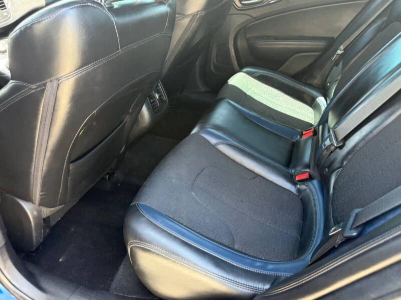 2015 Chrysler 200 S
