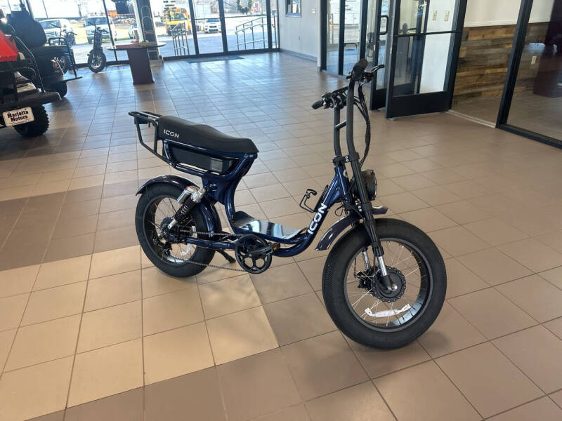 2024 Icon  EB02