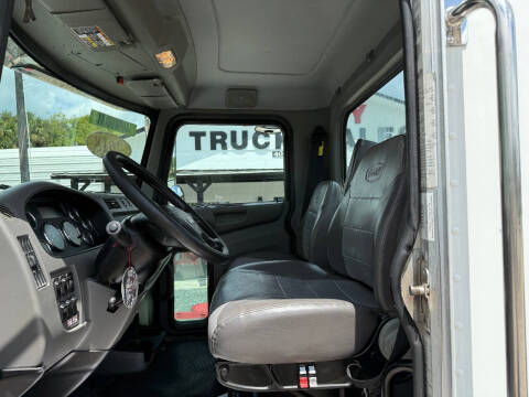 2018 Peterbilt 337