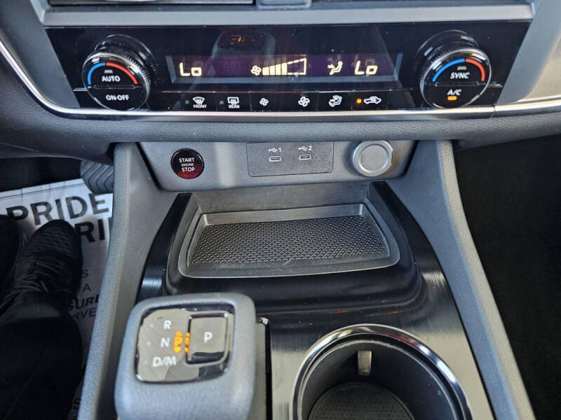 2024 Nissan Rogue SV