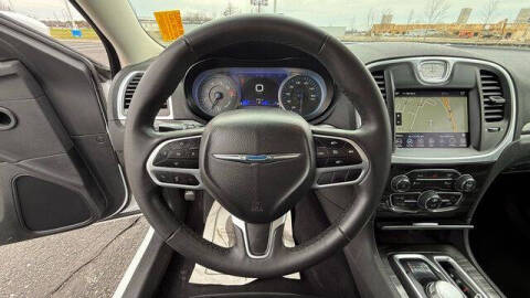 2022 Chrysler 300 Touring L