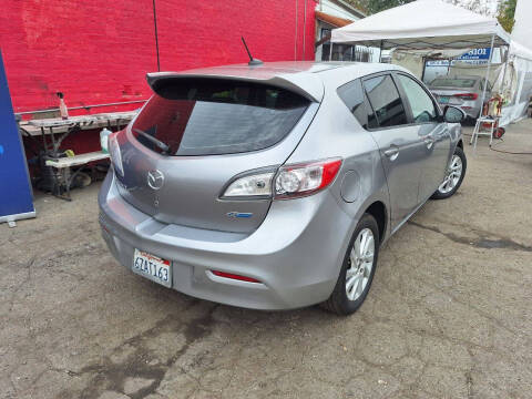 2013 Mazda MAZDA3 i Grand Touring