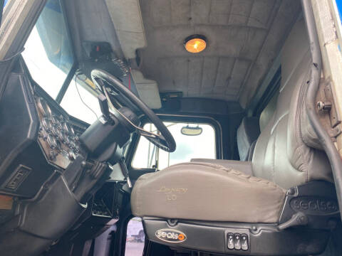2000 Peterbilt 357