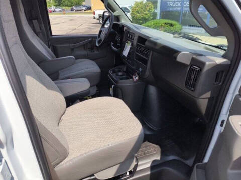 2025 Chevrolet Express 2500