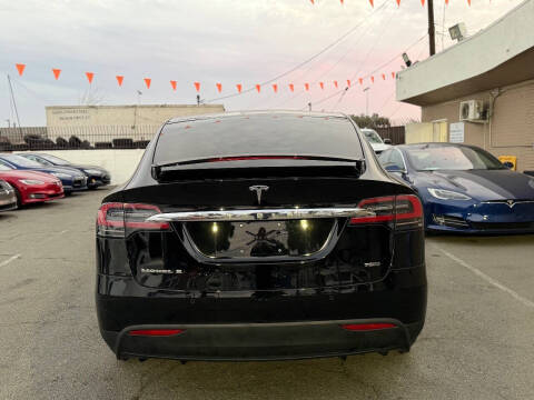 2016 Tesla Model X 75D