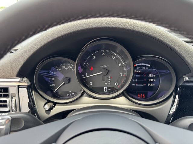 2025 Porsche Macan