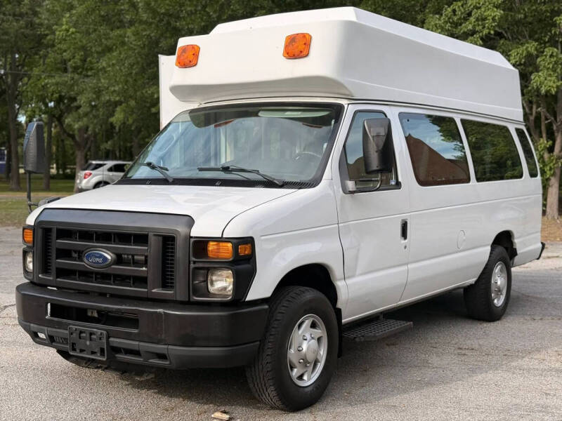 2011 Ford E-Series E-350 SD