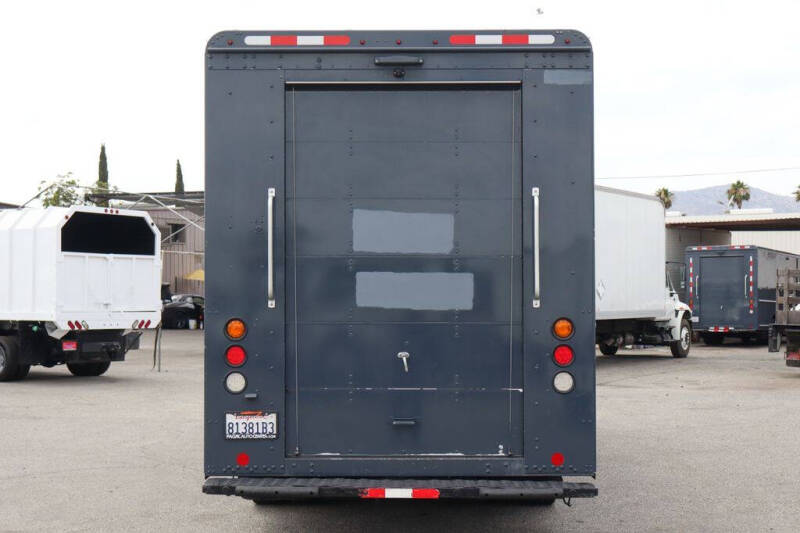 2021 Freightliner MT45 Chassis
