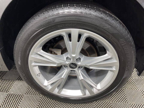 2022 Audi Q8 quattro Premium Plus 55 TFSI