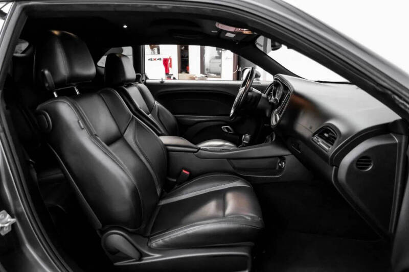 2020 Dodge Challenger SXT