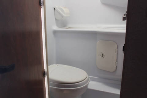 2017 Lance Cab Over 650