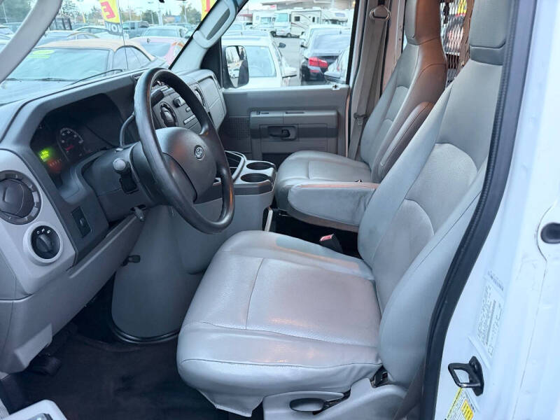 2014 Ford E-Series E-350 SD