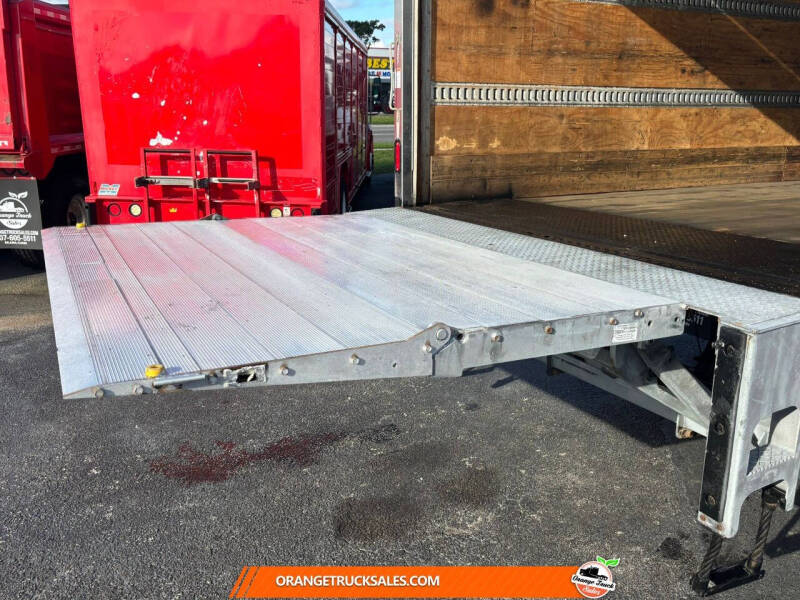 2020 Freightliner M2 106