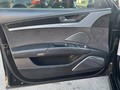 2014 Audi S8 4.0T quattro