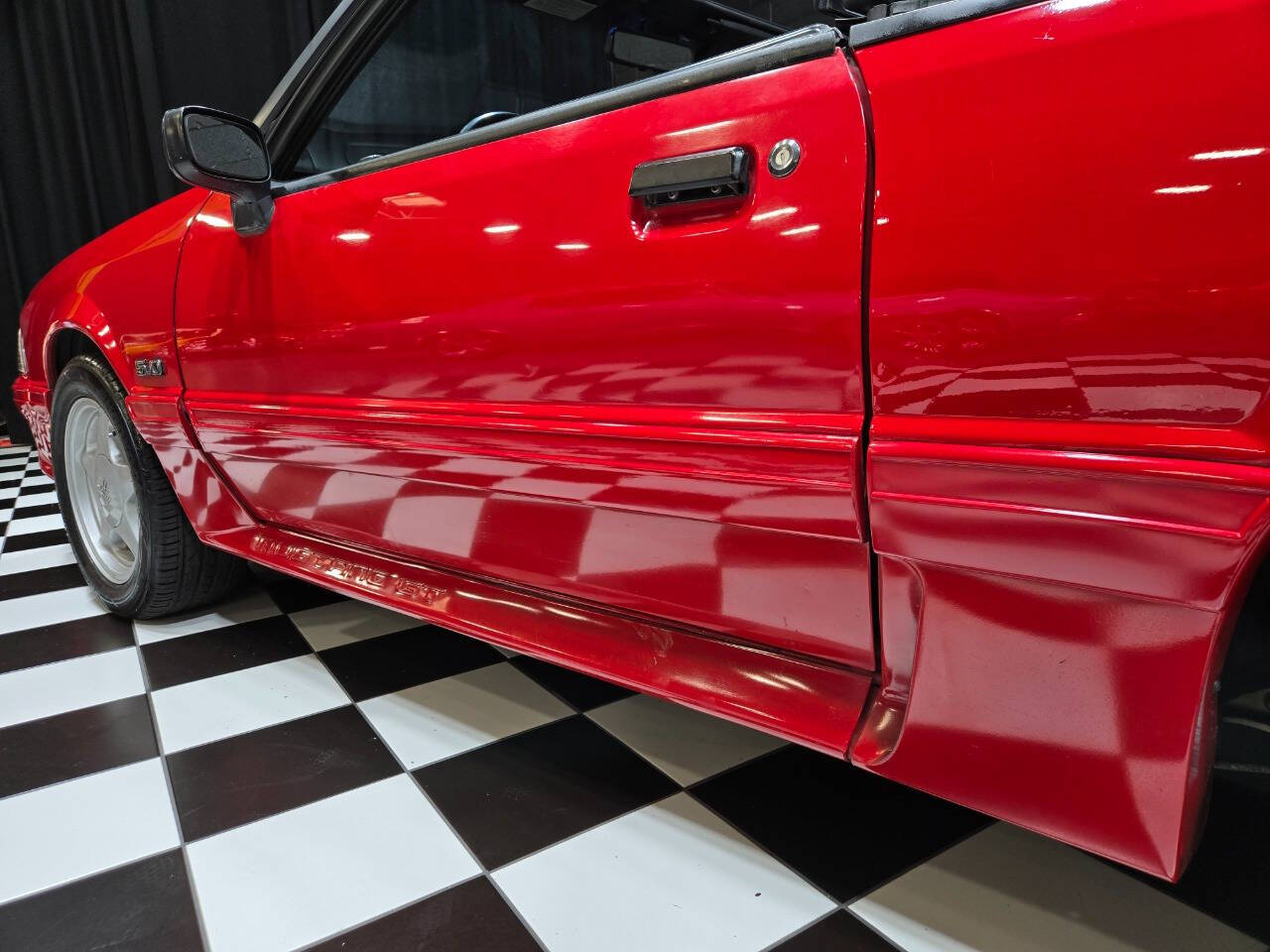 1992 Ford Mustang 14