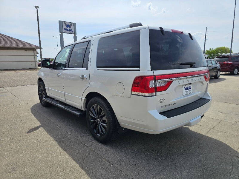 2017 Lincoln Navigator Select