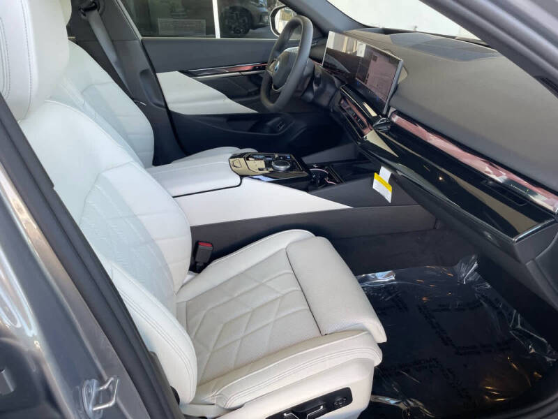 2026 BMW i5 eDrive40