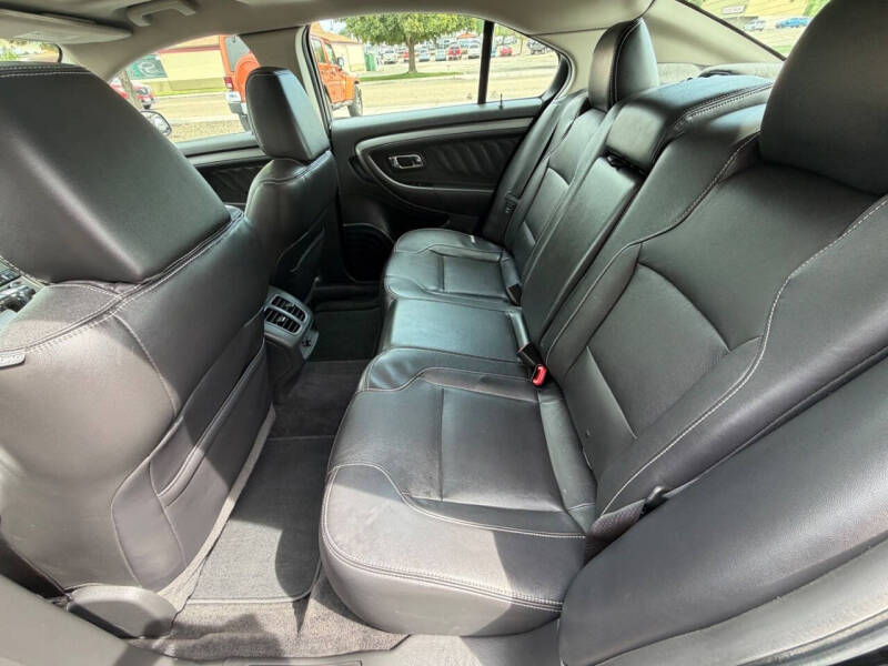 2011 Ford Taurus SEL