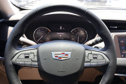 2022 Cadillac XT4 Premium Luxury