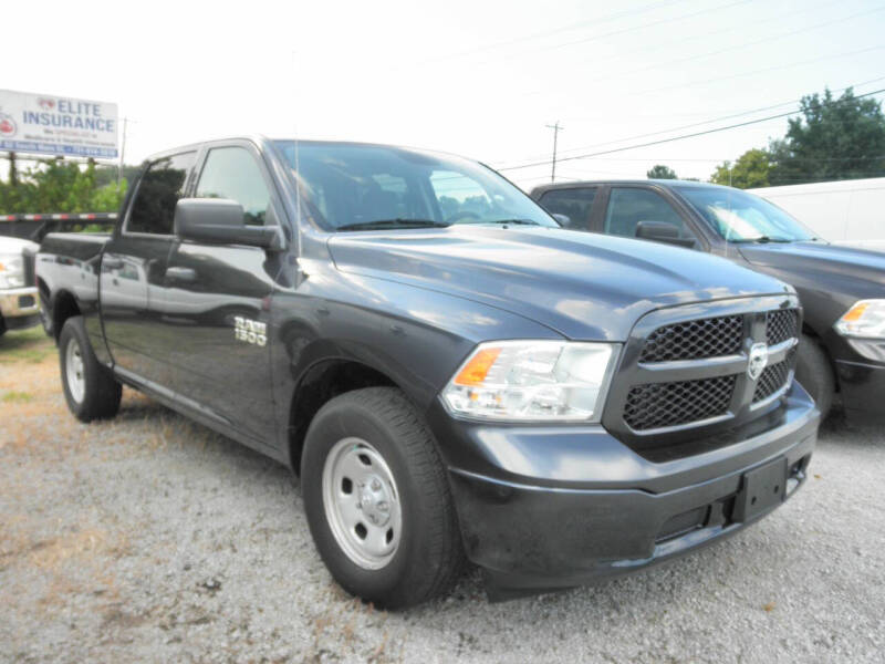 2017 Ram 1500 Tradesman photo 2