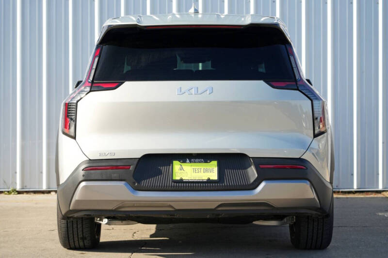 2024 Kia EV9 Light Long Range