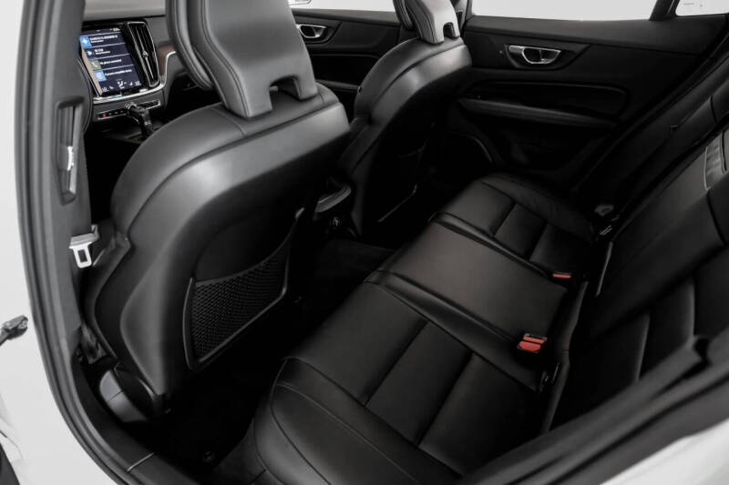 2020 Volvo S60 T5 Momentum