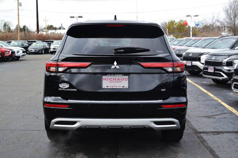 2024 Mitsubishi Outlander SE