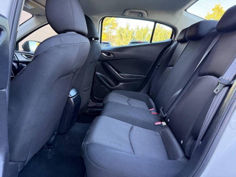 2018 Mazda MAZDA3 Sport