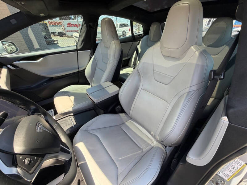 2016 Tesla Model S 90D