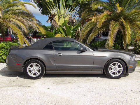 2013 Ford Mustang V6