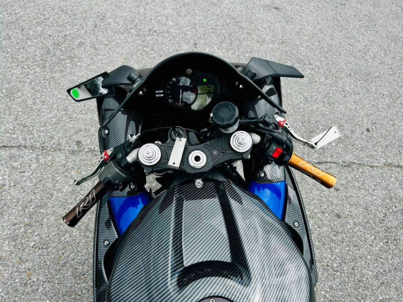 2010 Yamaha YZF-R1