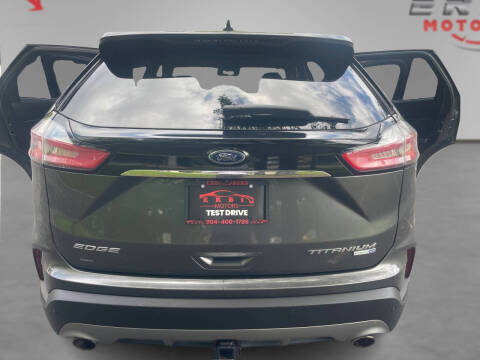 2019 Ford Edge Titanium