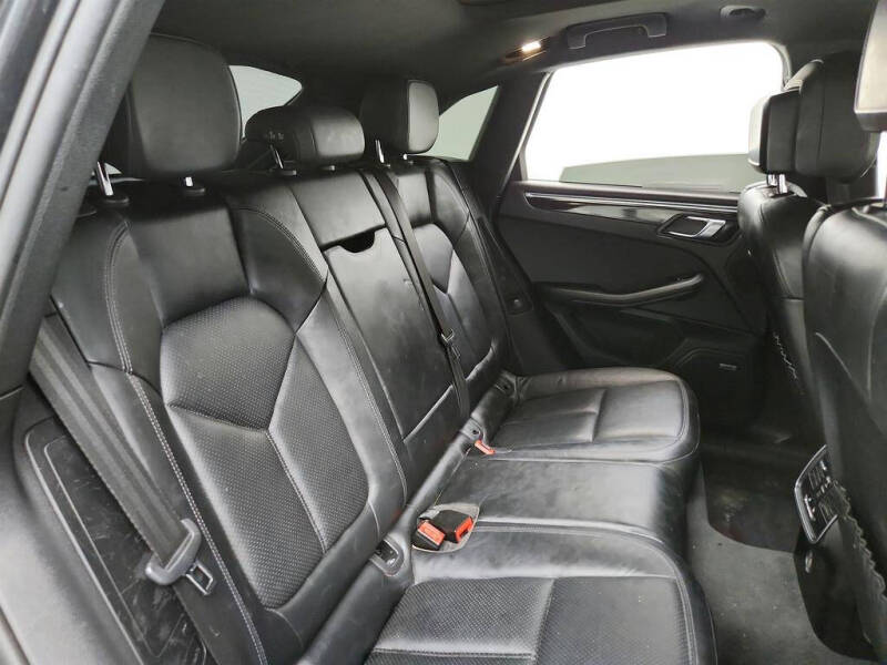 2017 Porsche Macan