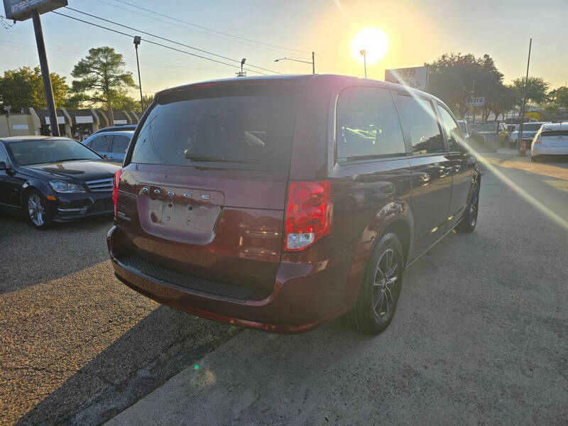 2018 Dodge Grand Caravan SE Plus
