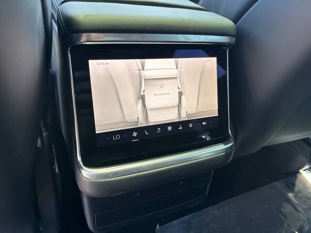 2022 Tesla Model X 12