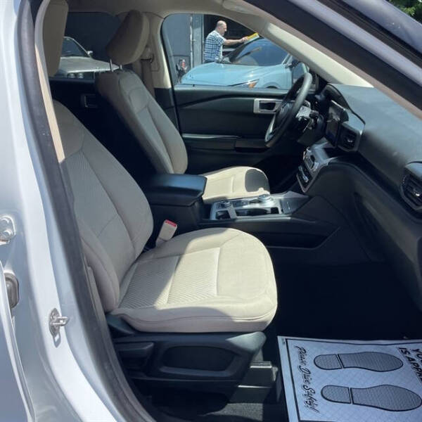 2020 Ford Explorer