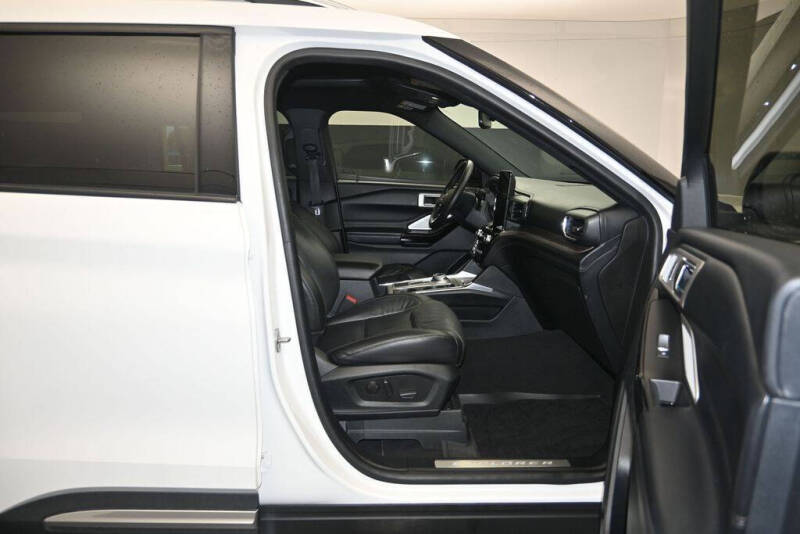 2022 Ford Explorer Platinum