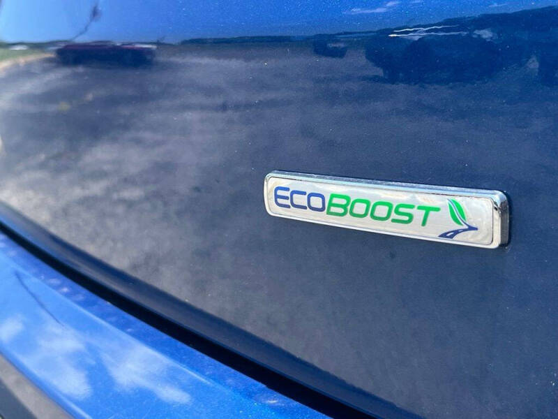 2020 Ford Edge SE