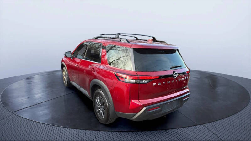 2023 Nissan Pathfinder SV
