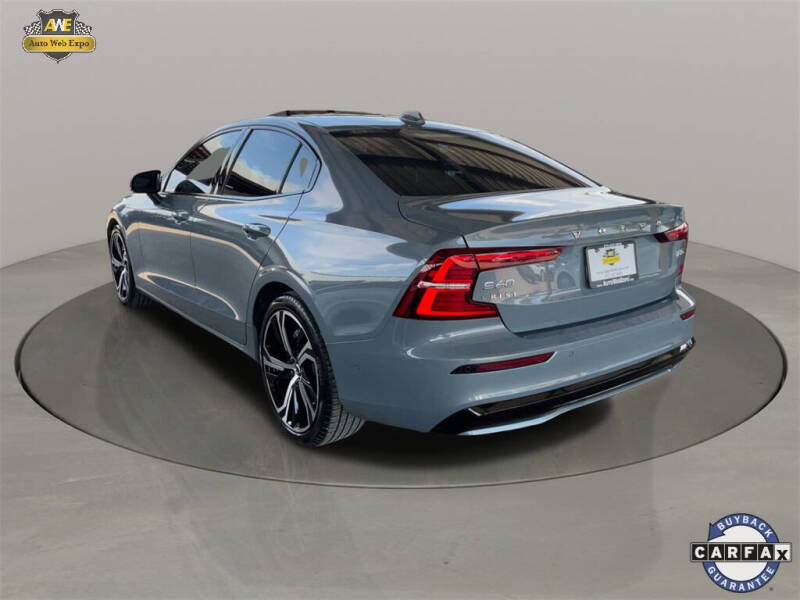2024 Volvo S60 B5 Plus Dark Theme