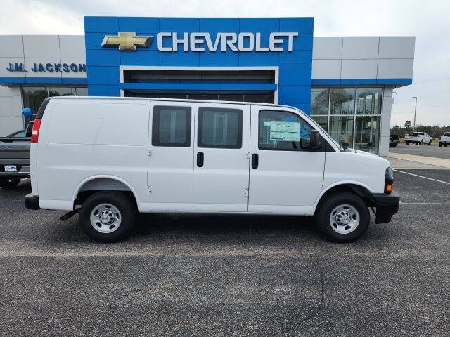 2025 Chevrolet Express 2500